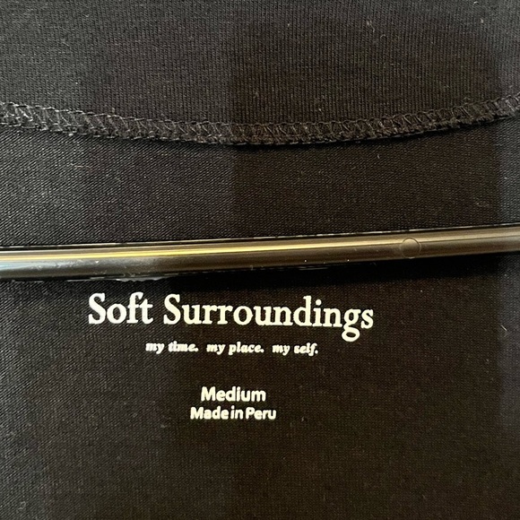 Soft Surroundings Black Faux Wrap V-Neck Top M - Picture 4 of 6